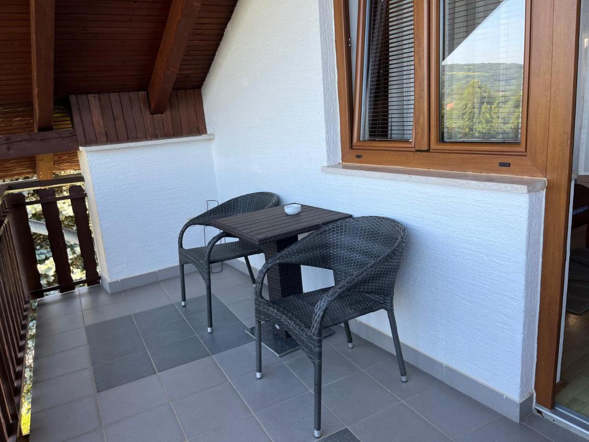 Guesthouse Hodak Seliste Dreznicko Exterior foto